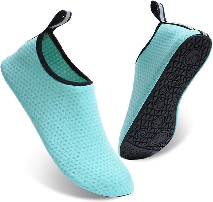 Lichte en ade de waterschoenen voor en perfect voor strand duiken en zwem