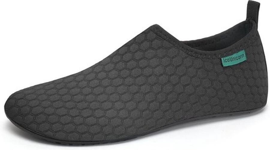 Lichte waterschoenen en strandslippers voor en