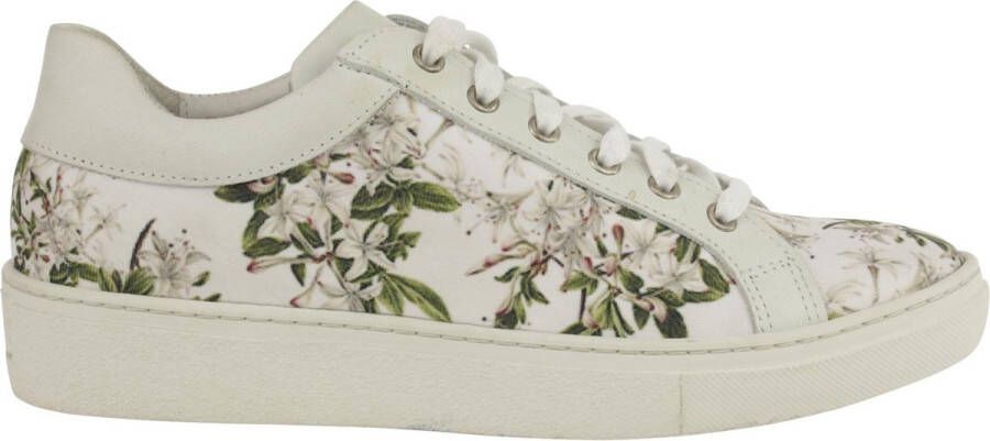 Linkkens witte sneaker Azalea de Gijselaar Rijksmuseum