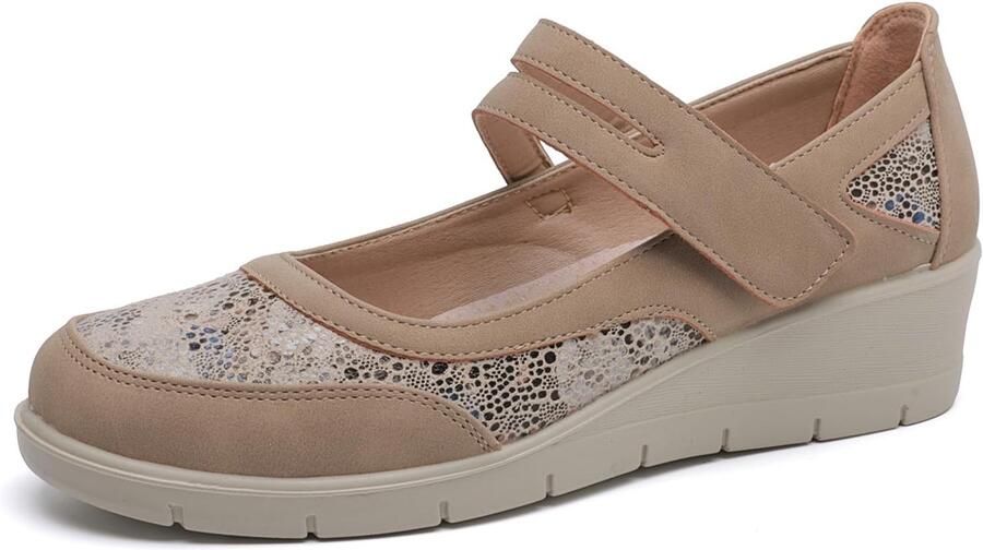 Loafers met gaatjes en hakje