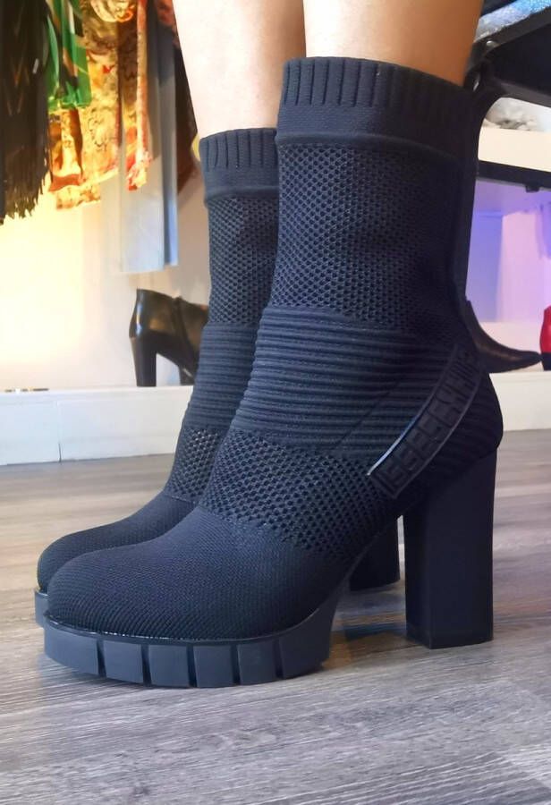 Lucky Shoes Elastische enkellaarsjes met hoge hak