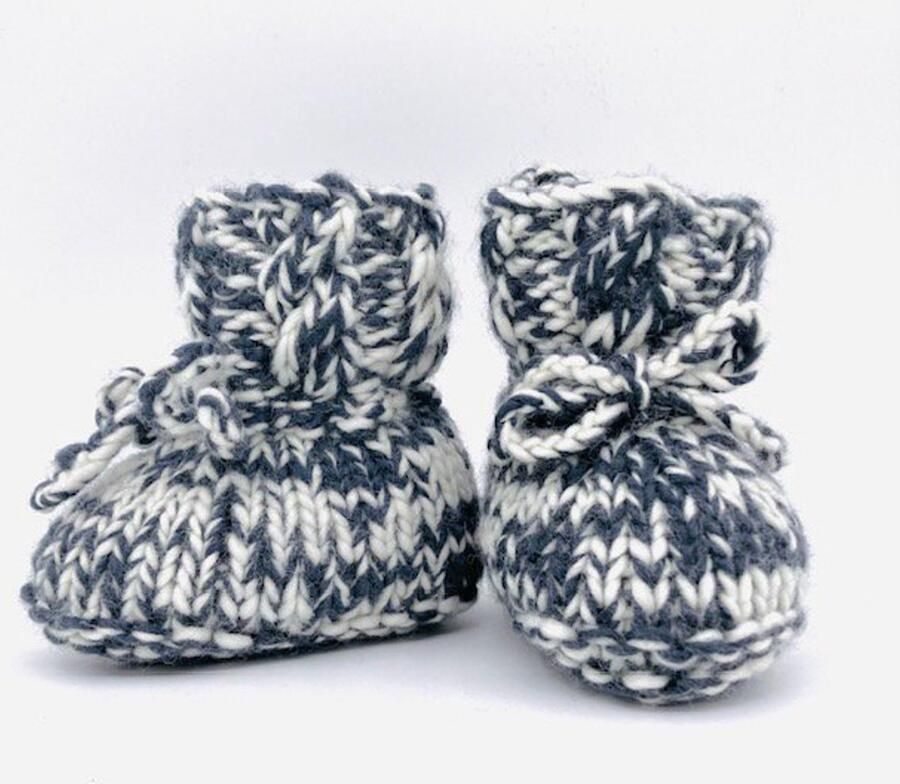 Luna-leena duurzame babysokjes grijs gemêleerd 100% merino wol in verpakking hand gebreid in Nepal geboorte zwangerschap babyshower kraamcadeau baby booties socks - Foto 2