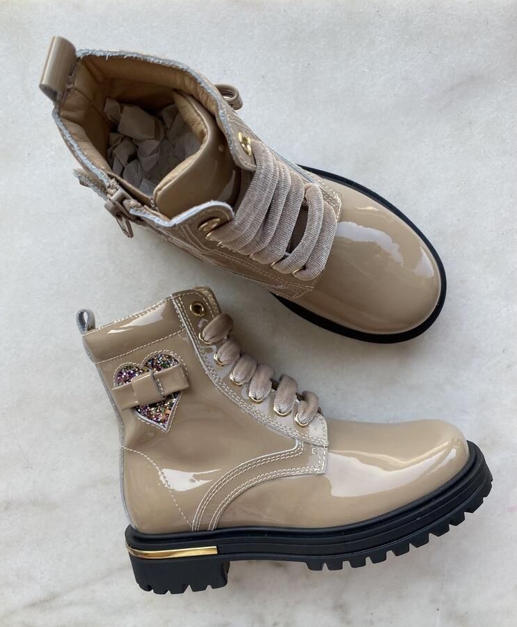 Lunella Meisjesbottine beige laké met strikdetail