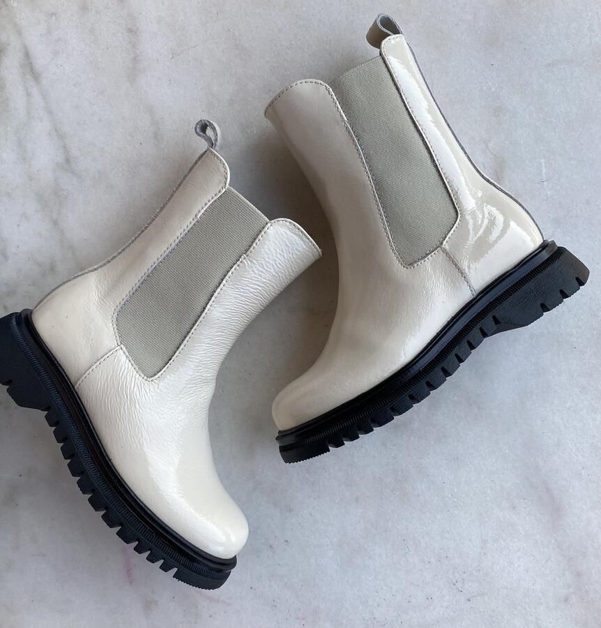 Lunella Meisjeslaarsje wit lak