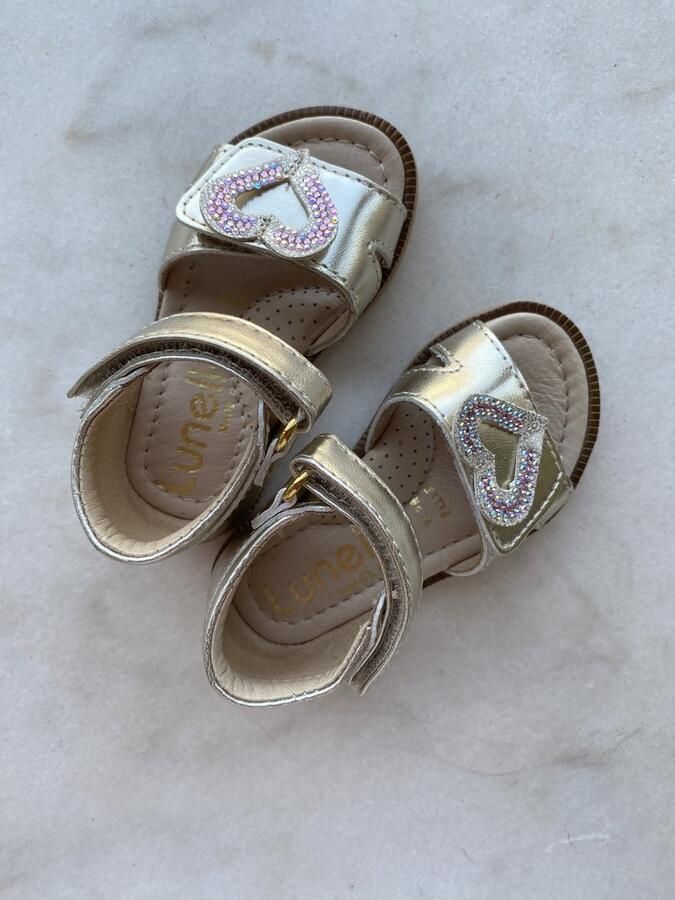 Lunella meisjessandaal met hiel en strass hartje