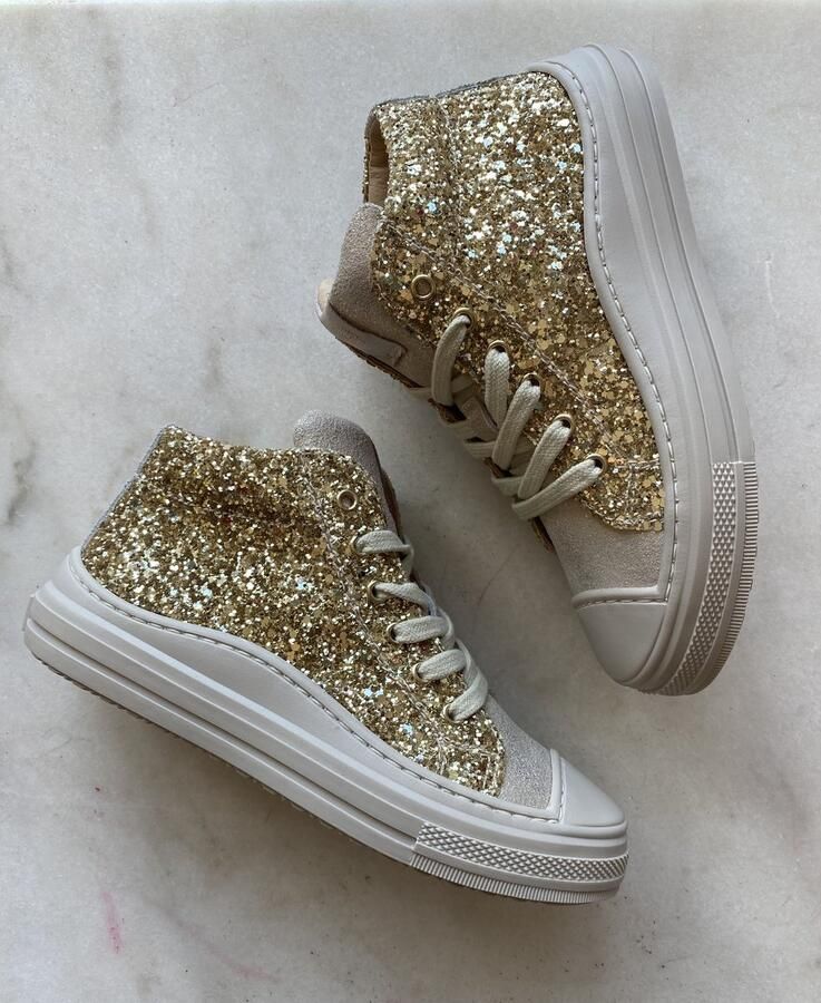 Lunella meisjessneaker goud glitter met beschermtop