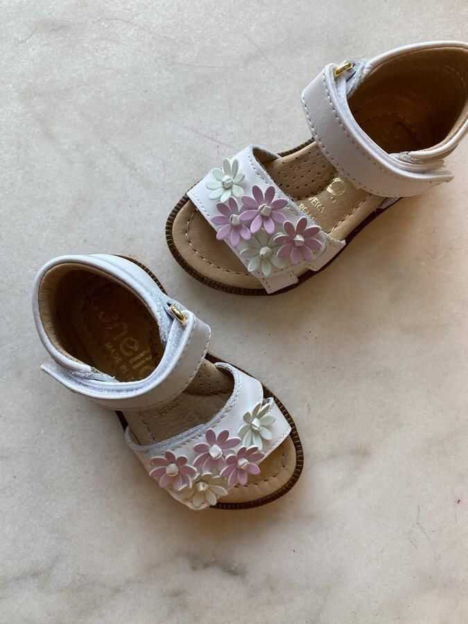 Lunella sandaal magische bloem verkleurt in de zon