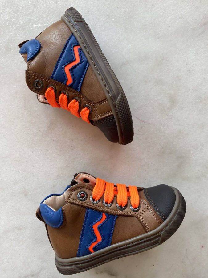 Lunella sneaker
