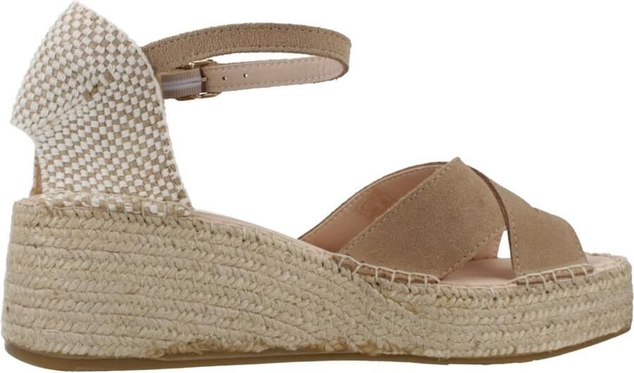 Macarena ANISA18 Bruin