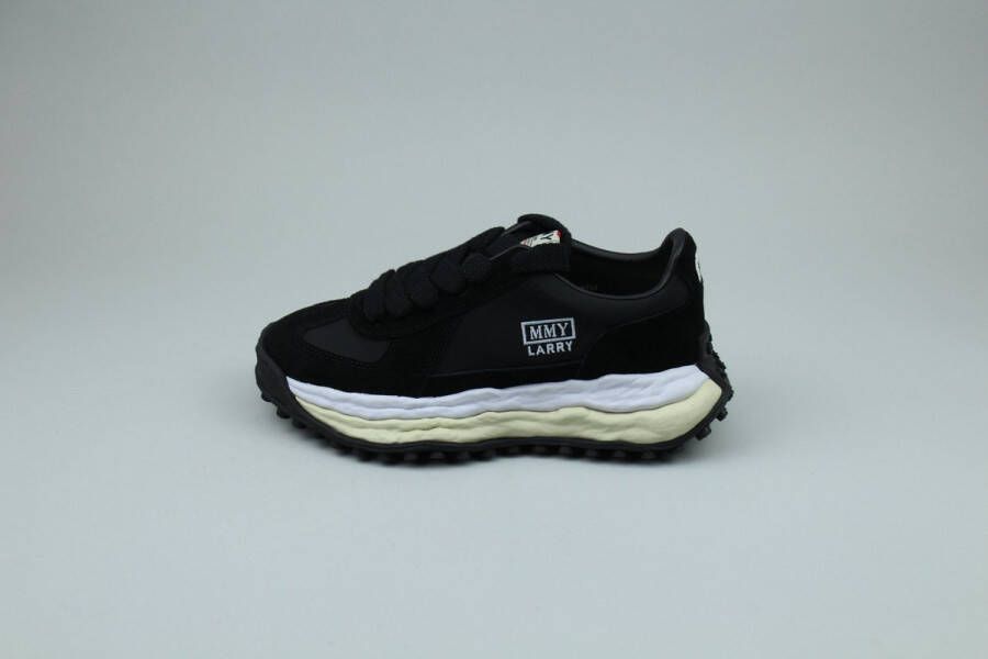 Maison Mihara Yasuhiro Larry OG Sole Low-cut Sneaker 'Zwart'