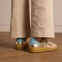 Manfield Dames Beige leren sneakers met goudkleurige & blauwe details - Thumbnail 1