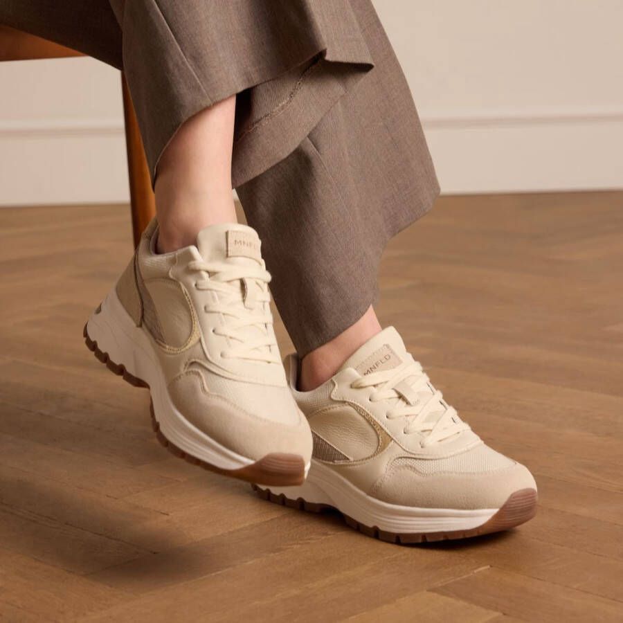 Manfield Dames Beige leren sneakers met suède details