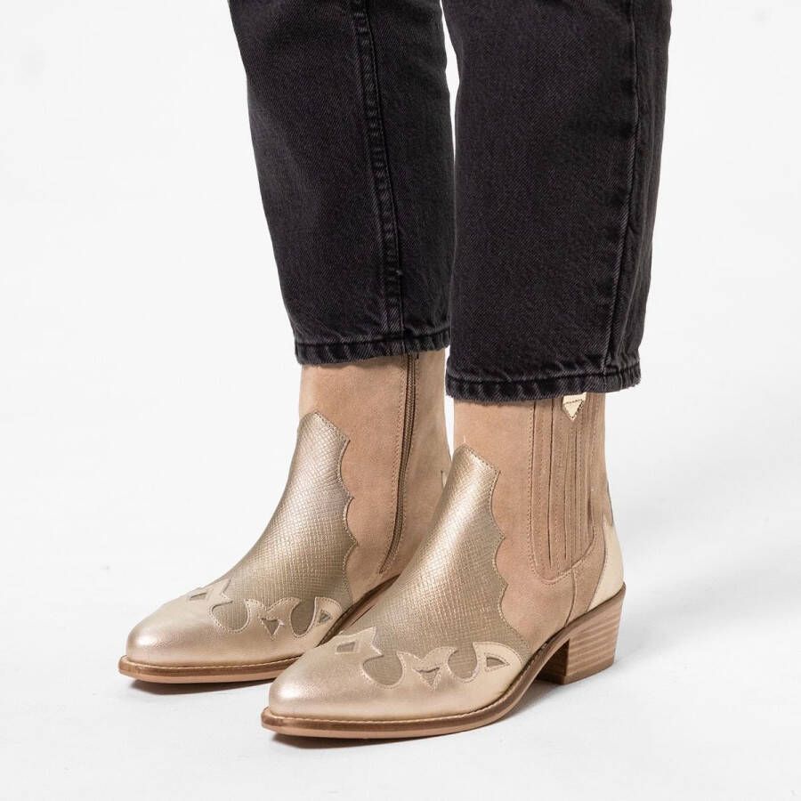 Manfield Dames Beige suède cowboy laarzen met zilveren metallic details