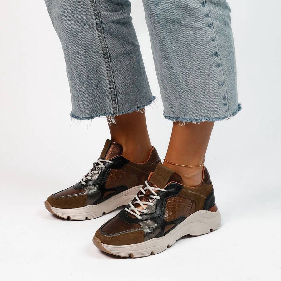 Manfield Dames Bruine leren sneakers met details