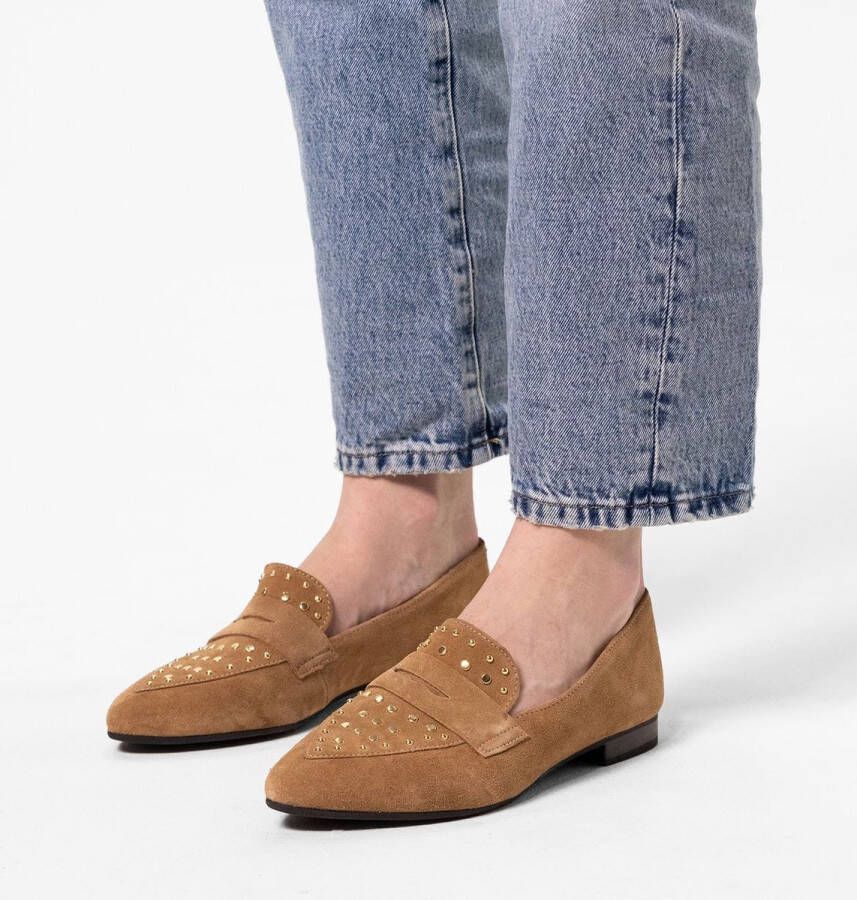 Manfield Dames Cognac suède loafers met gouden studs