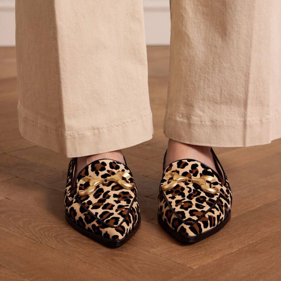 Manfield Dames Suède leopard loafers met chain