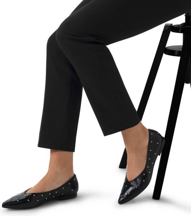 Manfield Dames Zwarte leren ballerina's met studs