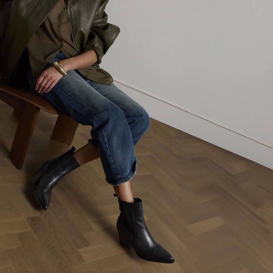 Manfield Dames Zwarte leren enkellaarsjes met hak