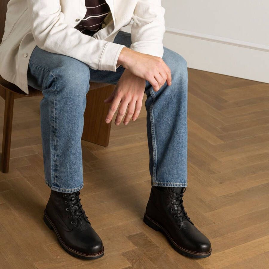 Manfield Heren Zwarte leren veterboots