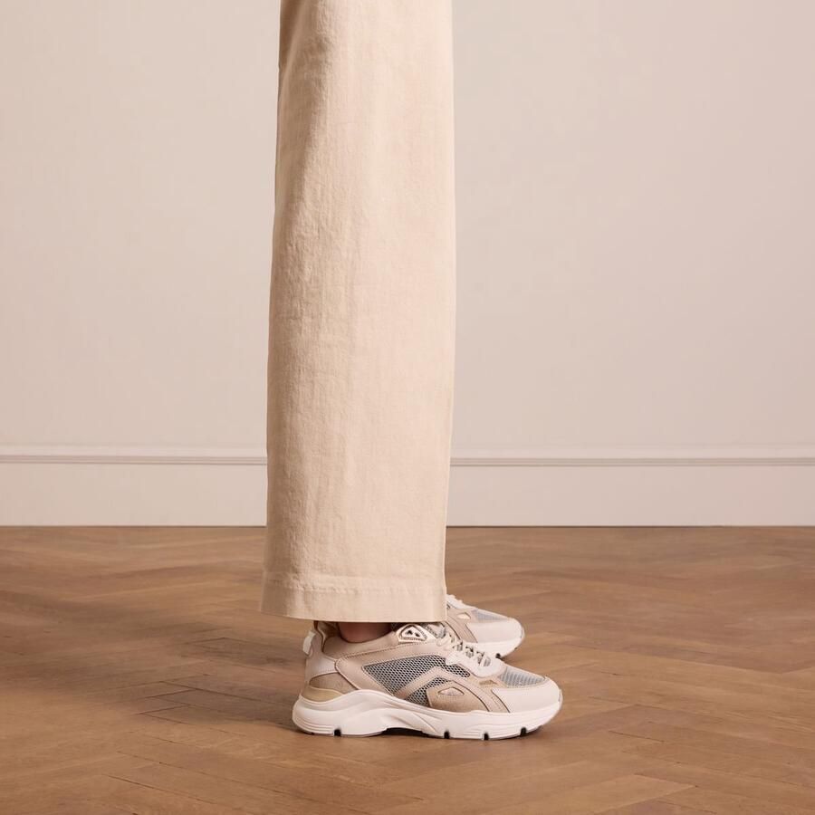 Manfield Dames Beige leren sneakers met details van suède