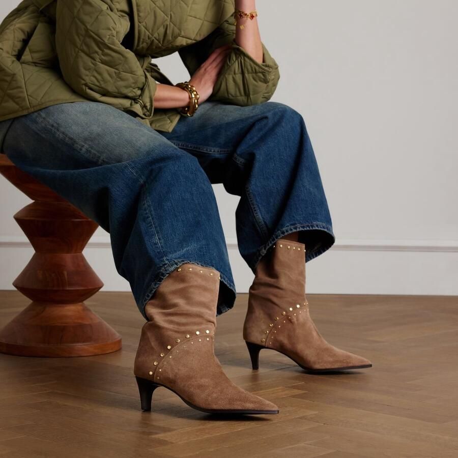 Manfield Dames Beige suède enkellaarsjes met studs - Foto 3