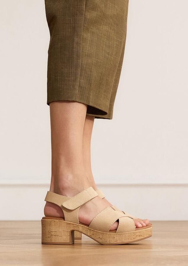 Manfield Dames Beige suède sandalen met blokhak - Foto 3
