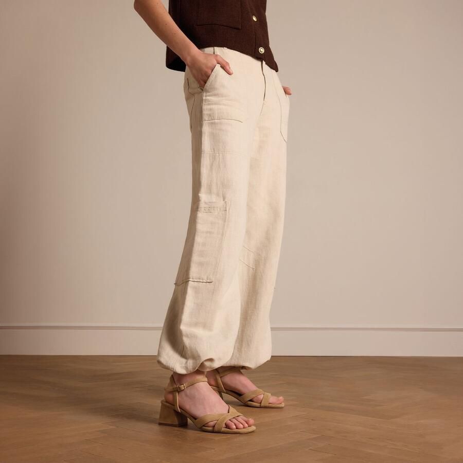 Manfield Dames Beige suède sandalen met hak