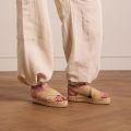 Manfield Dames Beige suède sandalen met plateau - Beige