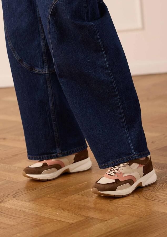 Manfield Dames Bruine leren sneakers met multicolor suède details