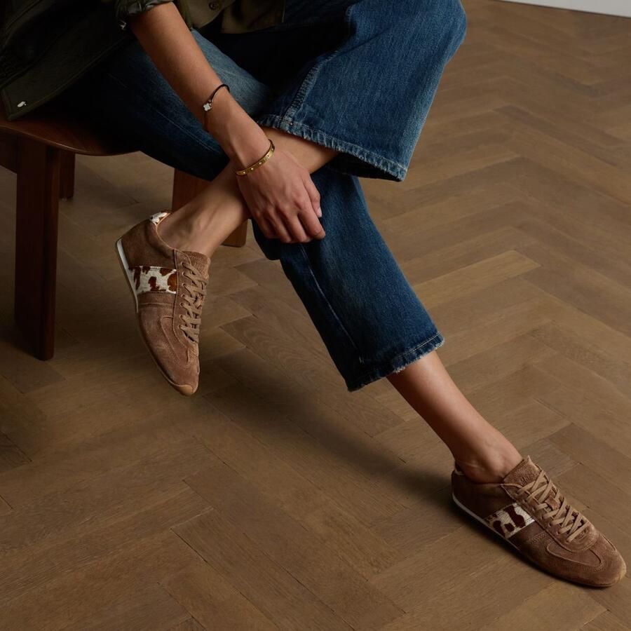 Manfield Dames Bruine suède sneakers met cow print vacht