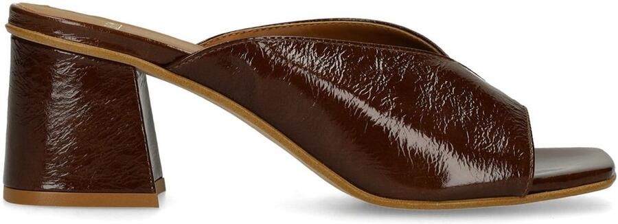 Manfield Dames Donkerbruine lakleren sandalen met hak