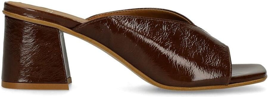 Manfield Dames Donkerbruine lakleren sandalen met hak