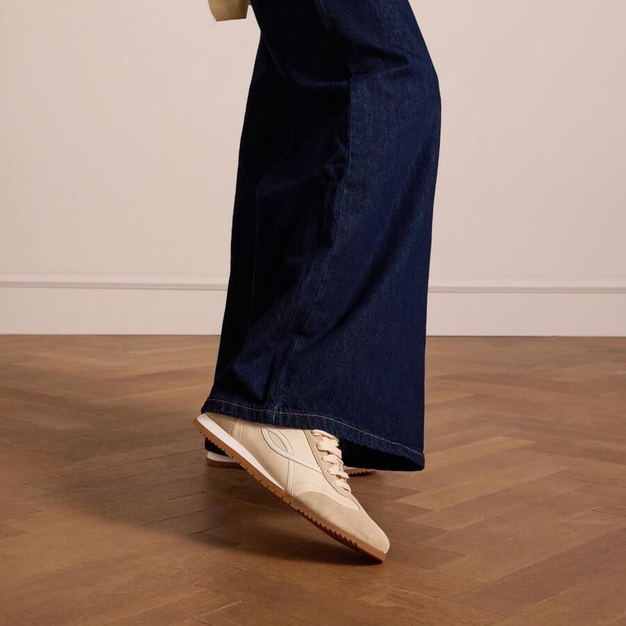 Manfield Dames Witte crème leren sneakers met beige suéde details