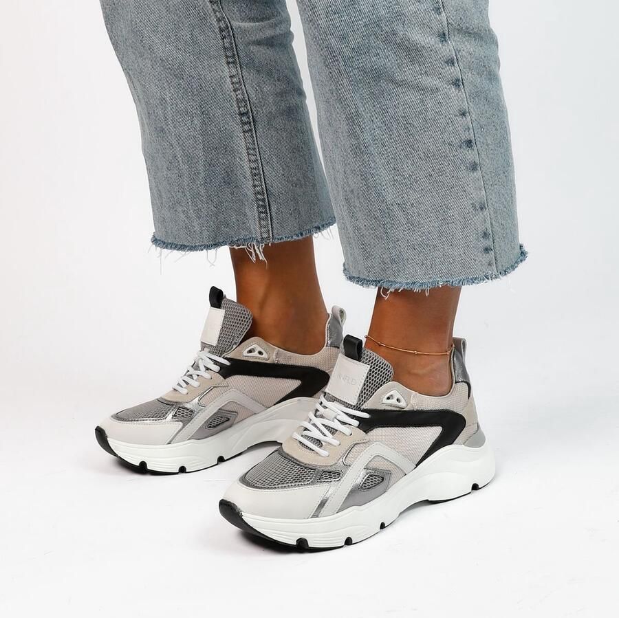 Manfield Dames Witte leren sneakers met mesh details