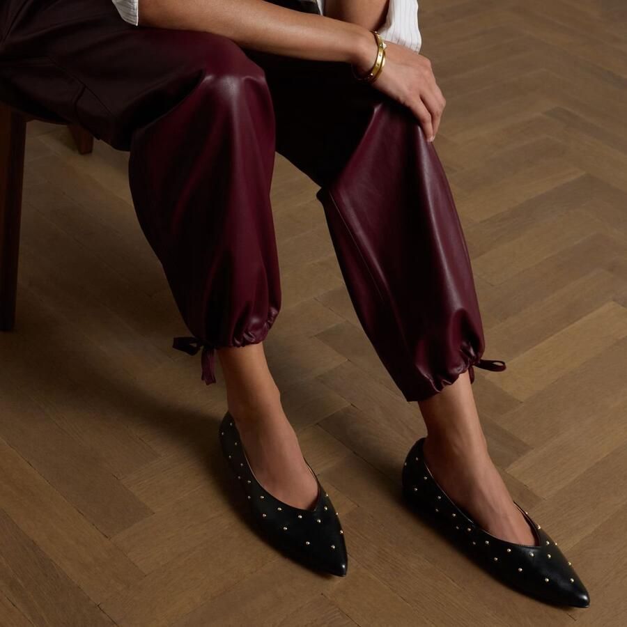 Manfield Dames Zwarte leren loafers met studs