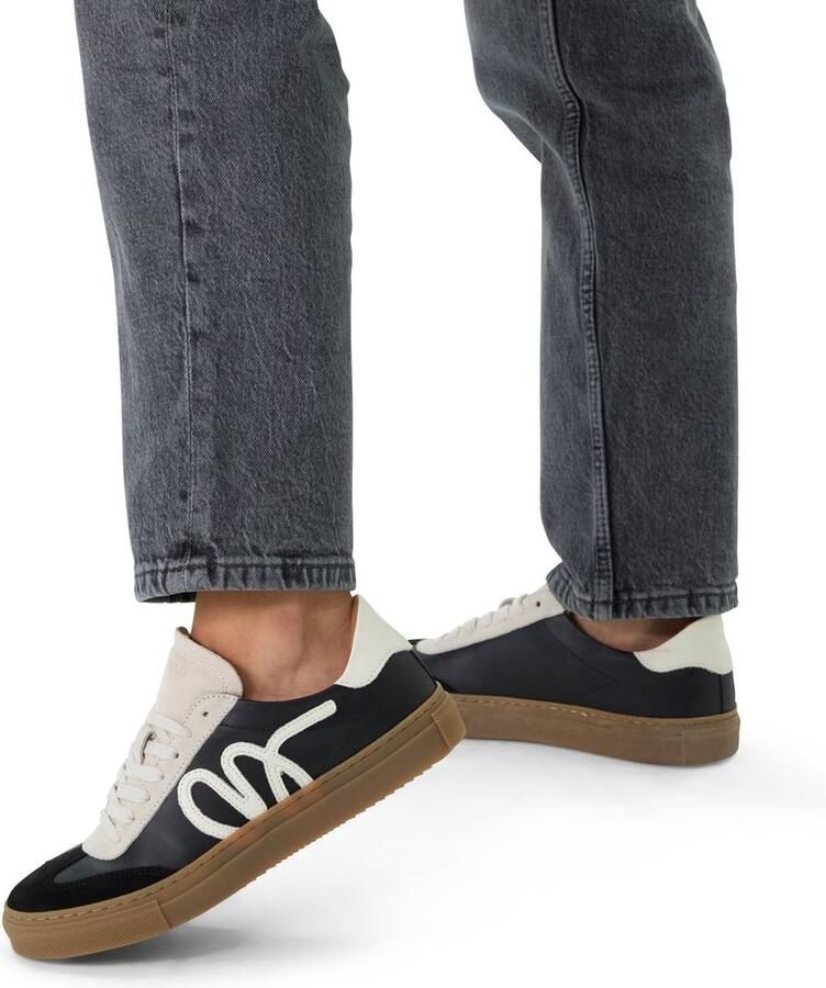 Manfield Dames Zwarte leren sneakers met suède details