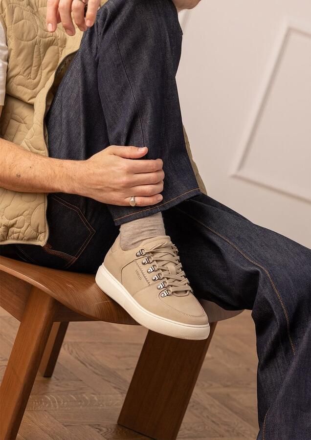 Manfield Heren Beige nubuck sneakers