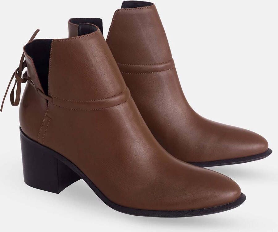 Mangará Attalea Almond Toe Brown Boots