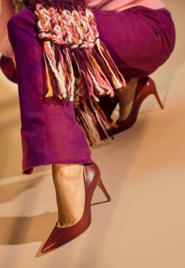 Mangará Beri 87 Red Leather Pumps