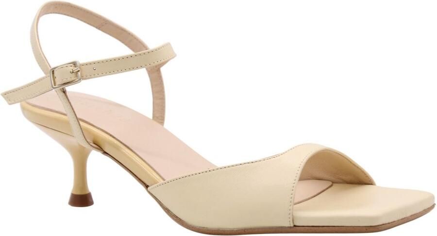 March 23 Schoenen Geel Vrouwen