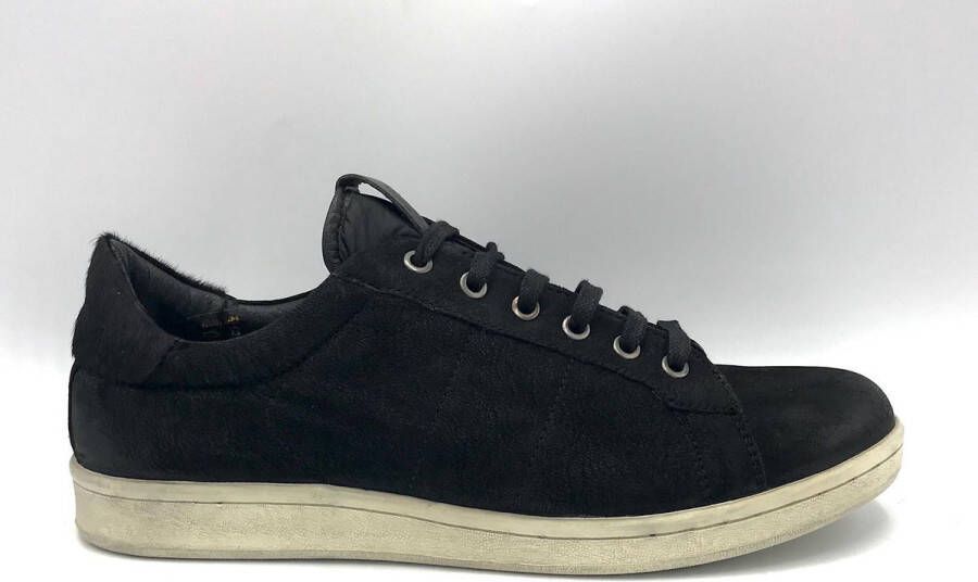 Maruti Nathan Nubuck Black