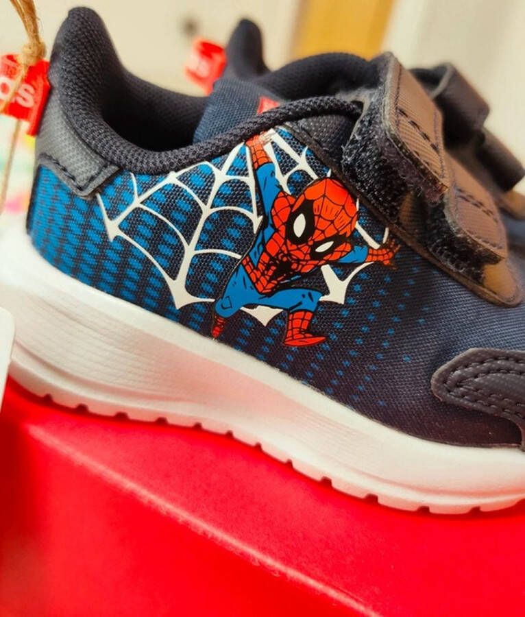Marvel Spiderman sneakers van Adidas