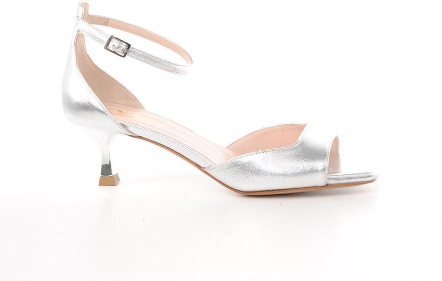 MAURY dames sandaal Estepona metallic leder zilver