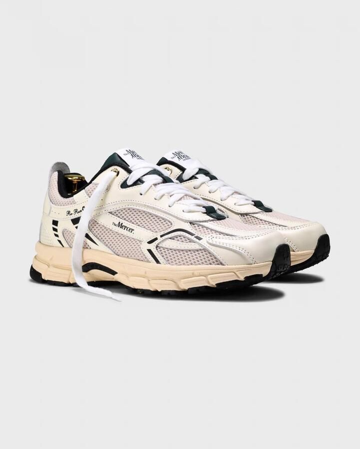 MERCER AMSTERDAM Lage Sneakers The Re-run Classic Maat: 36 Materiaal: Leatherlook Kleur: Beige