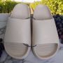 Merkloos Unisex slippers effen beige 41 (advies bestel 1 maat groter) - Thumbnail 3