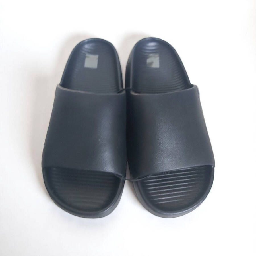 Merkloos Unisex slippers effen zwart 41 (advies bestel 1 maat groter)