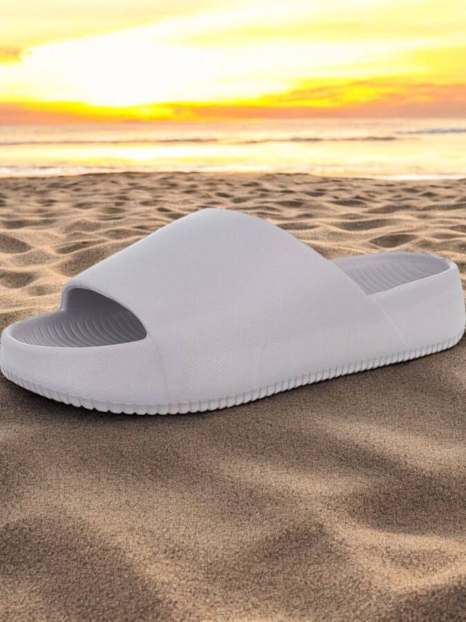 Merkloos Slippers effen grijs