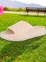 Merkloos Unisex slippers effen beige 41 (advies bestel 1 maat groter) - Thumbnail 1