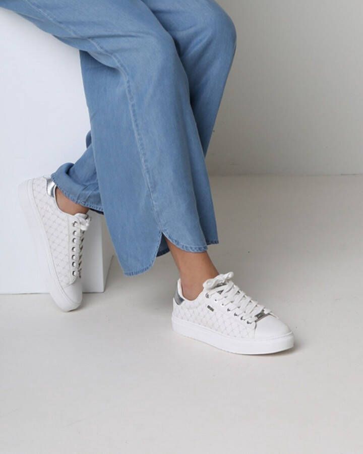 FROSTING White Low Top Lace Up Sneaker Men's Sneakers –, 40% OFF