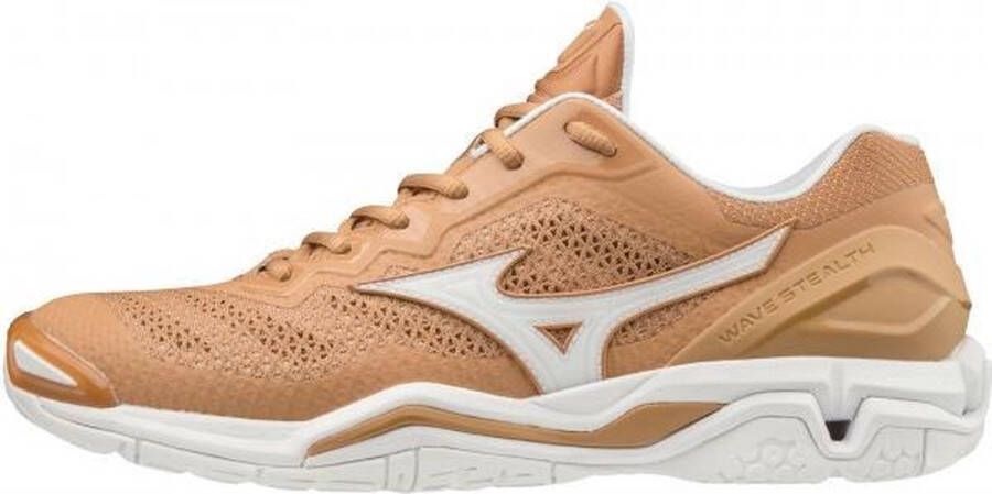 Mizuno Wave Stealth V Step on Mars Bruin